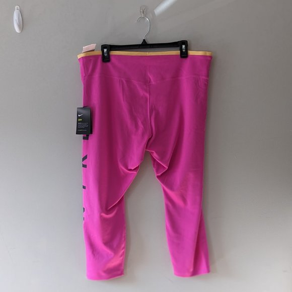 Women's Plus Size Nike Hot Pink Icon Clash Athletic Tights - Picture 8 of 11